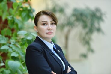 1640935938 jale ehmedova modern.az .jpg