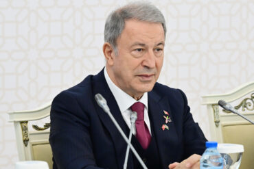 Akar.jpg