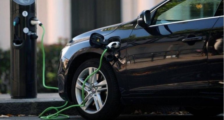 1762349177 elektrik muherrikli avtomobiller
