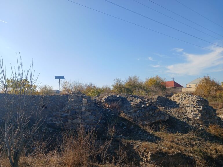 Gence Dovlet Tarix Medeniyyet Qorugunun erazisinin meiset ve teserrufat tullantilarindan temizlenmesi