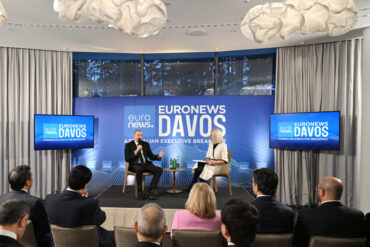 Davos1 1