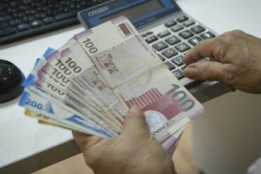 1772101007 manat 15