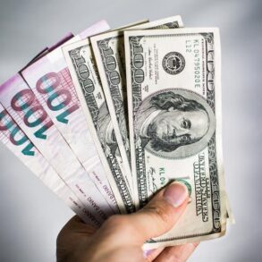 Manatdollar 6a6c3fe9e0220