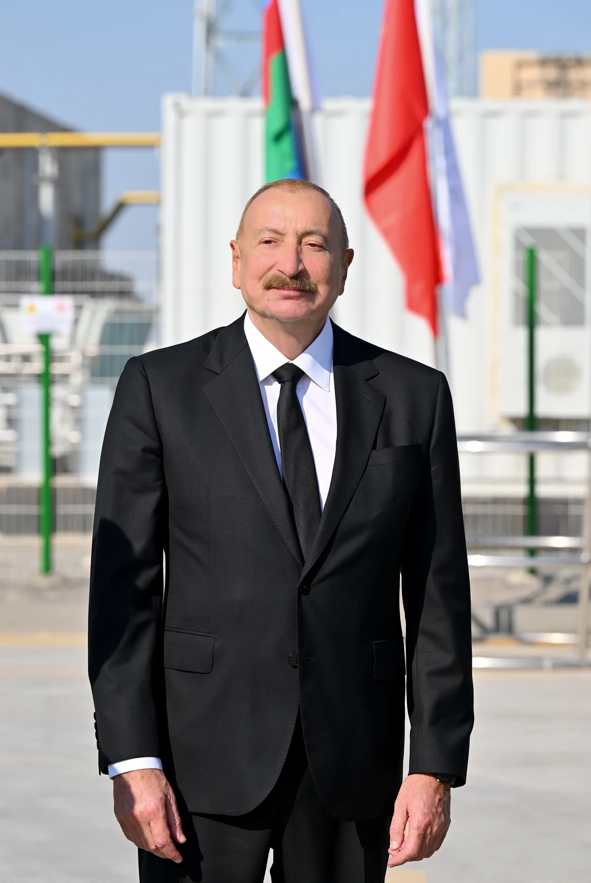İlham Əliyev "Qobustan" Günəş Elektrik Stansiyasının açılışında iştirak edib - Şəkil 1